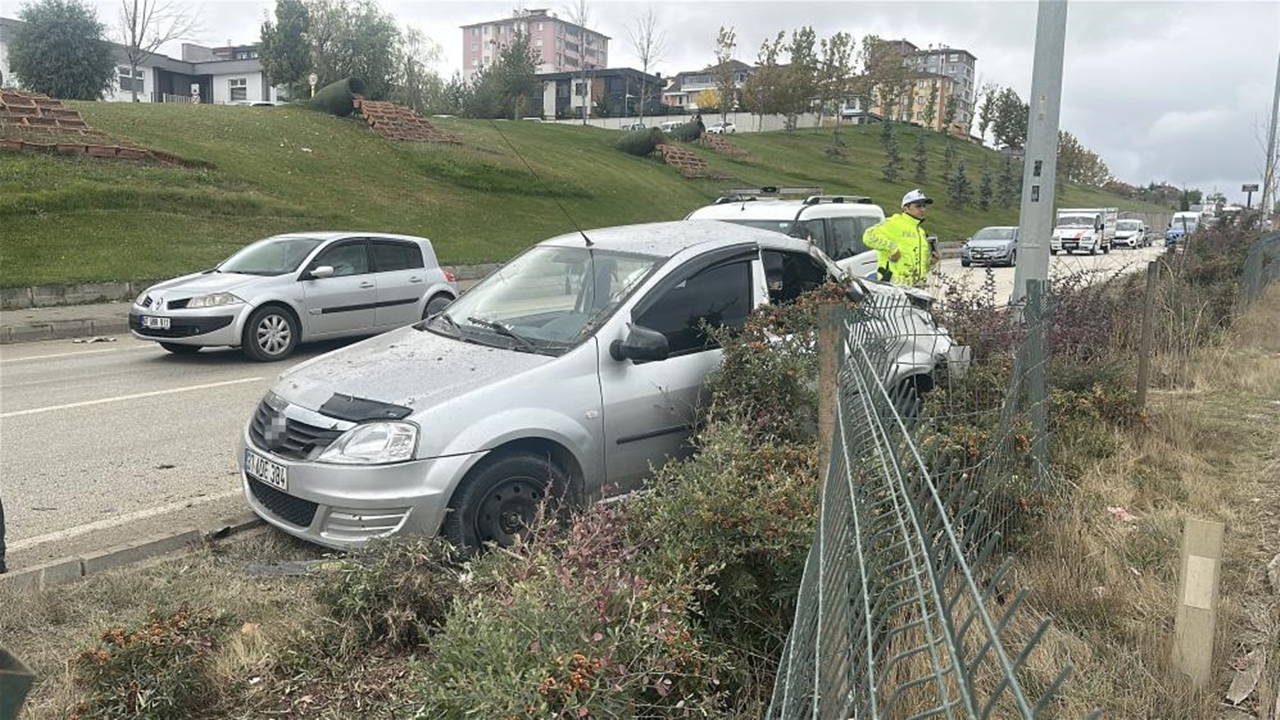 Kastamonu Da Feci Kaza Baba Oğul Yaralandı (4)