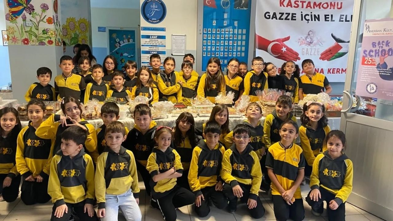 Kastamonu Öğrencileri Gazze’ye Destek İçin Buluştu (6)