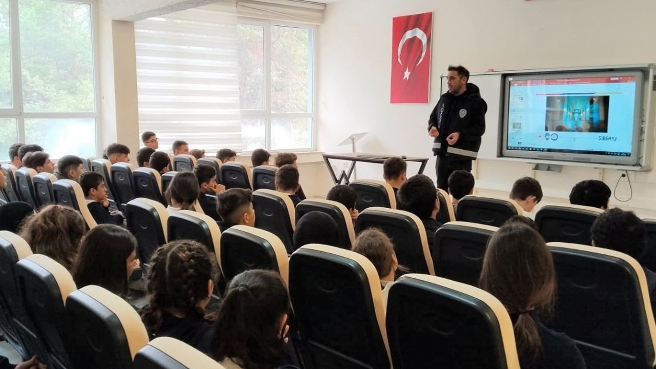 Kastamonu Öğrencileri Siber Dünyada Daha Güvende (1)