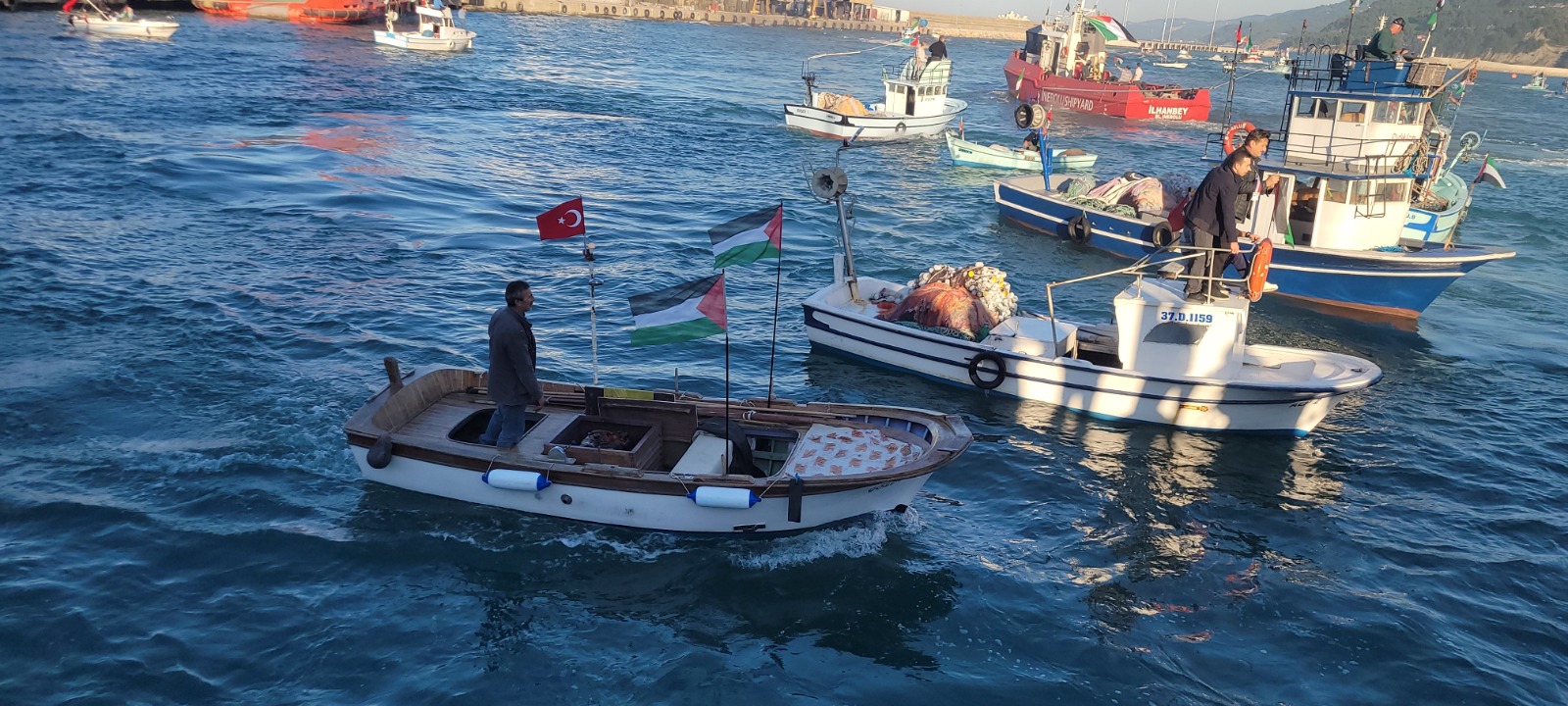 Kastamonu Sahilinde Sumud Filosu'na Destek Verildi