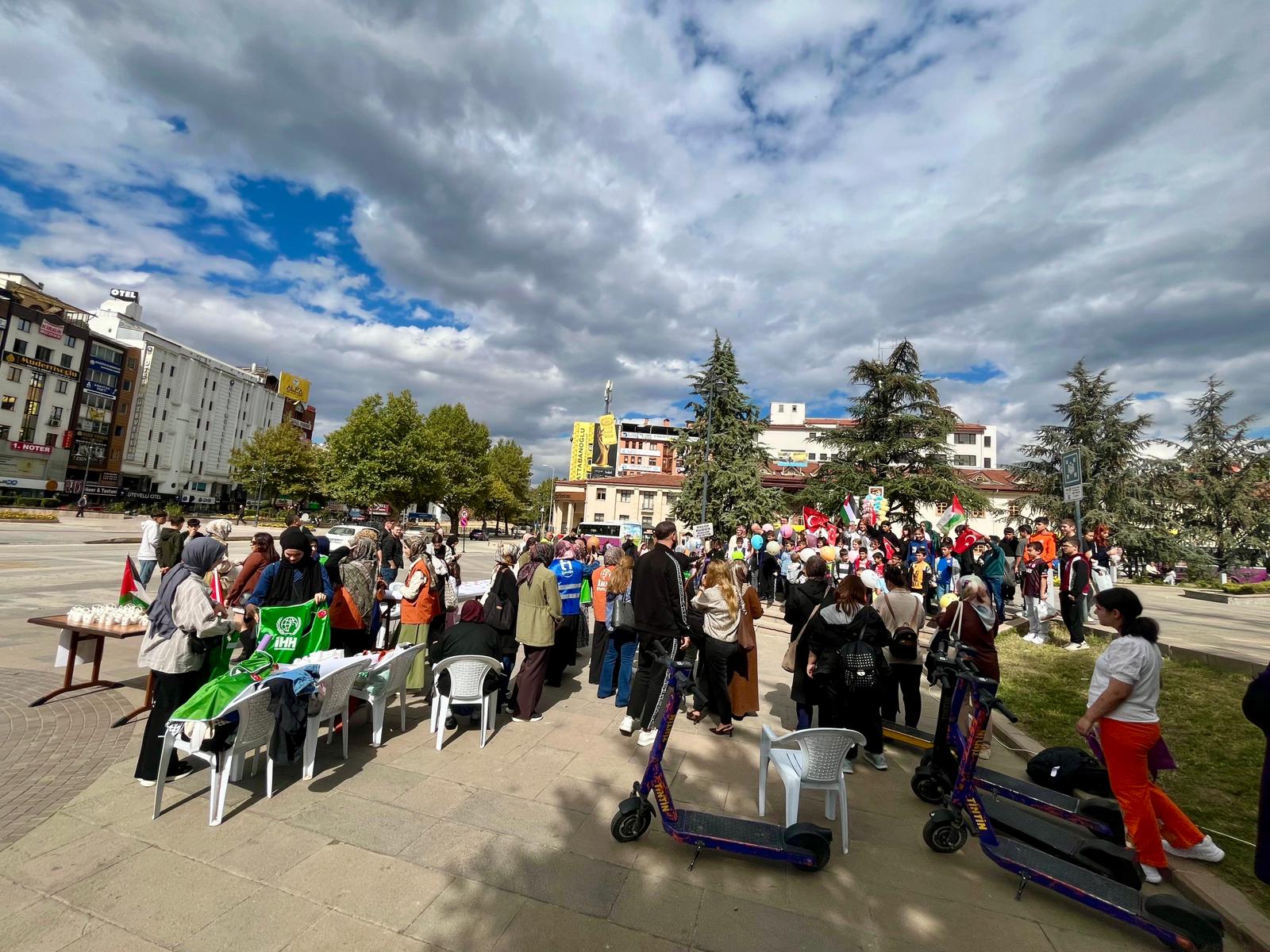 Kastamonu Ve Amasya'da 'Filistinli Çocuklar Için Çiz' Etkinliği Yapıldı 3
