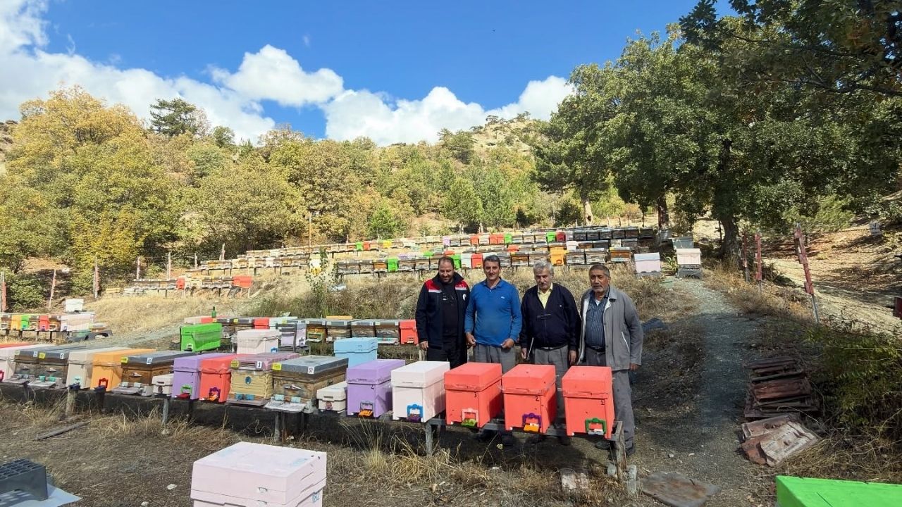 Kastamonu’da Arıcılık Çalışmaları Sürüyor Kovanlar Denetlendi (1)