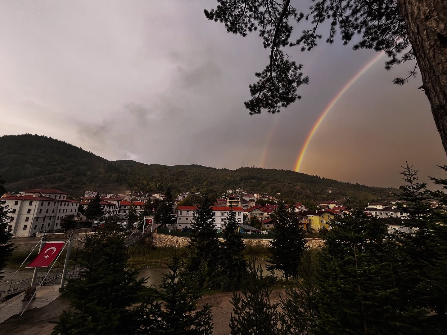 Kastamonu'da Çift Gökkuşağının Güzelliği Göz Kamaştırdı 4