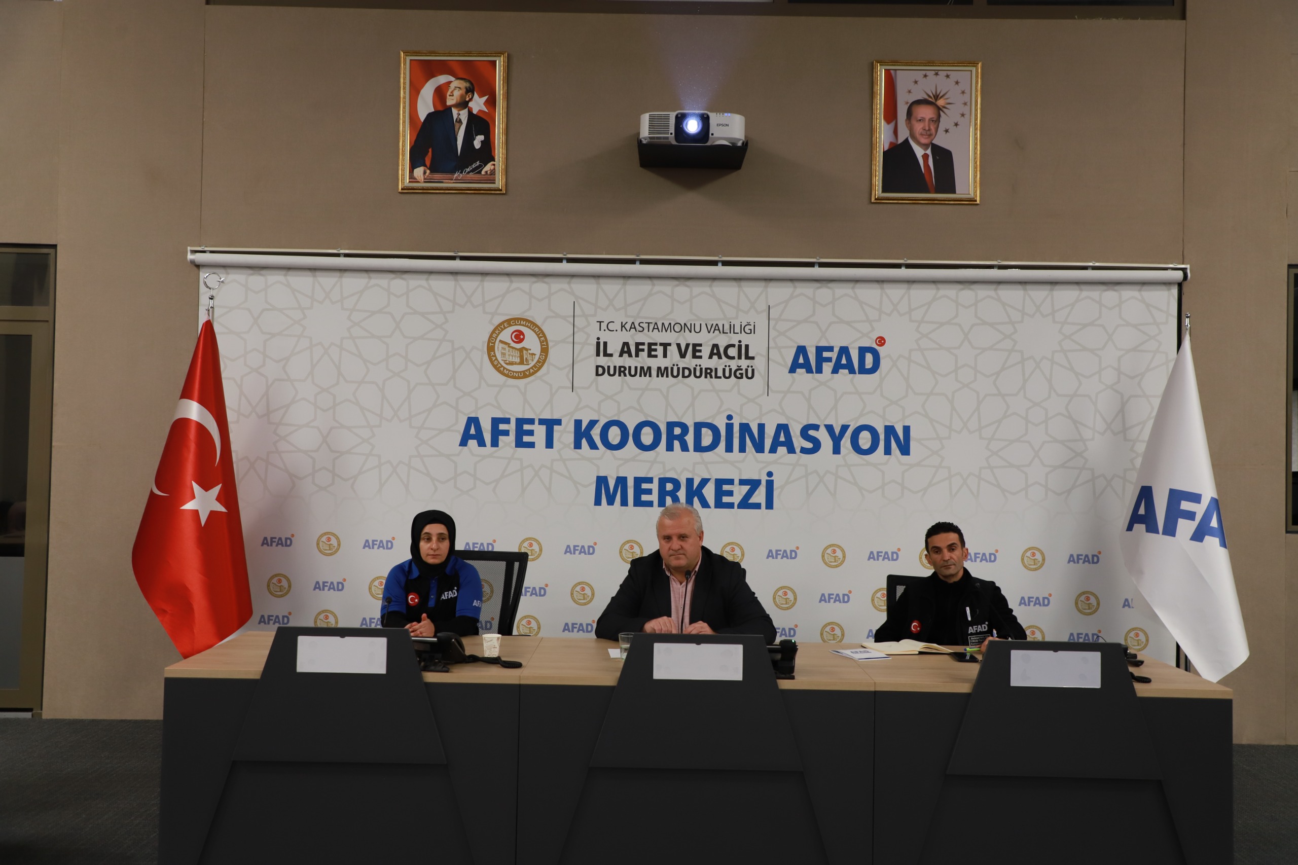 Kastamonu’da Deprem Tatbikatı Öncesi Toplantı Düzenlendi 2