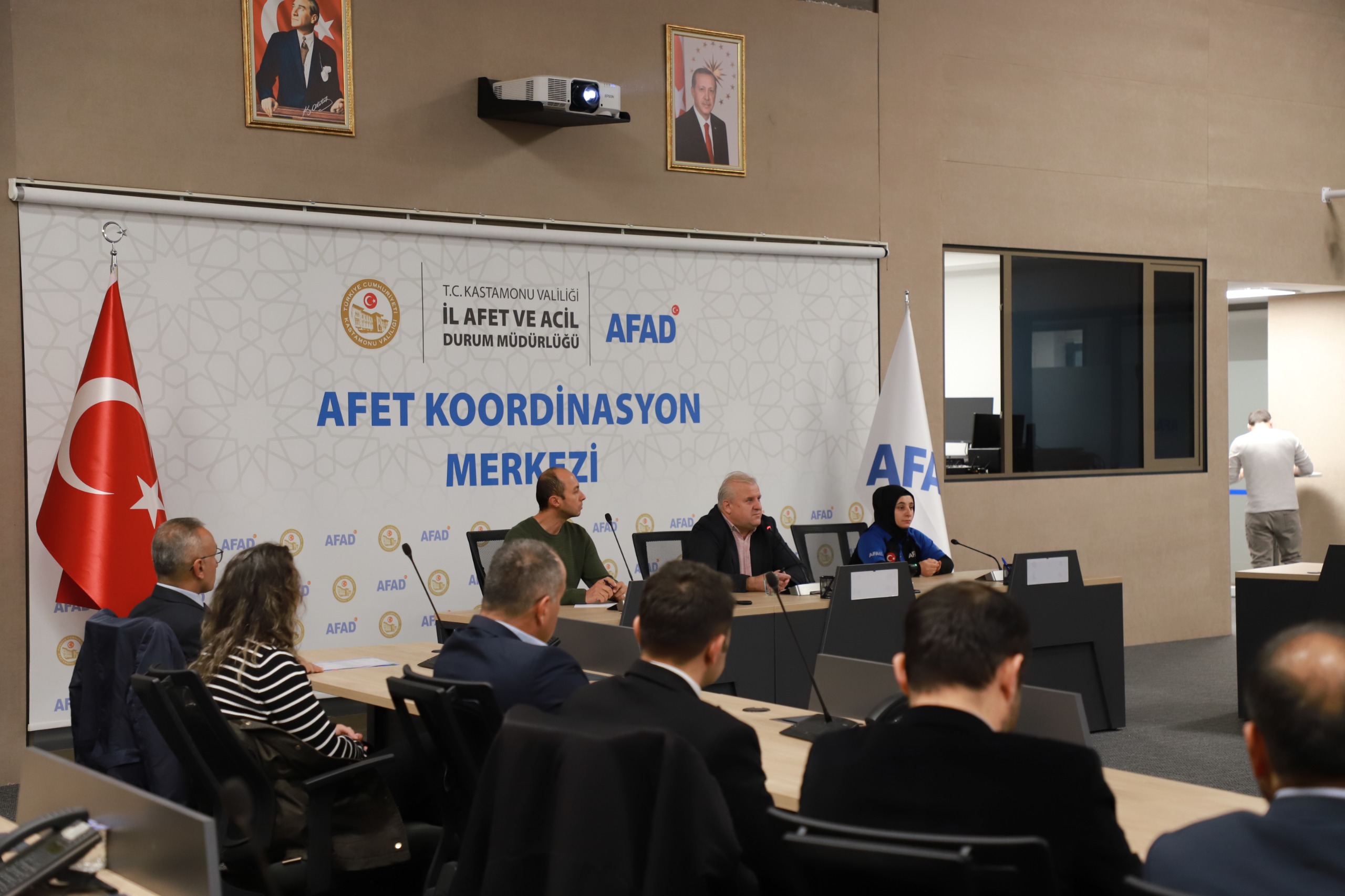 Kastamonu’da Deprem Tatbikatı Öncesi Toplantı Düzenlendi 22