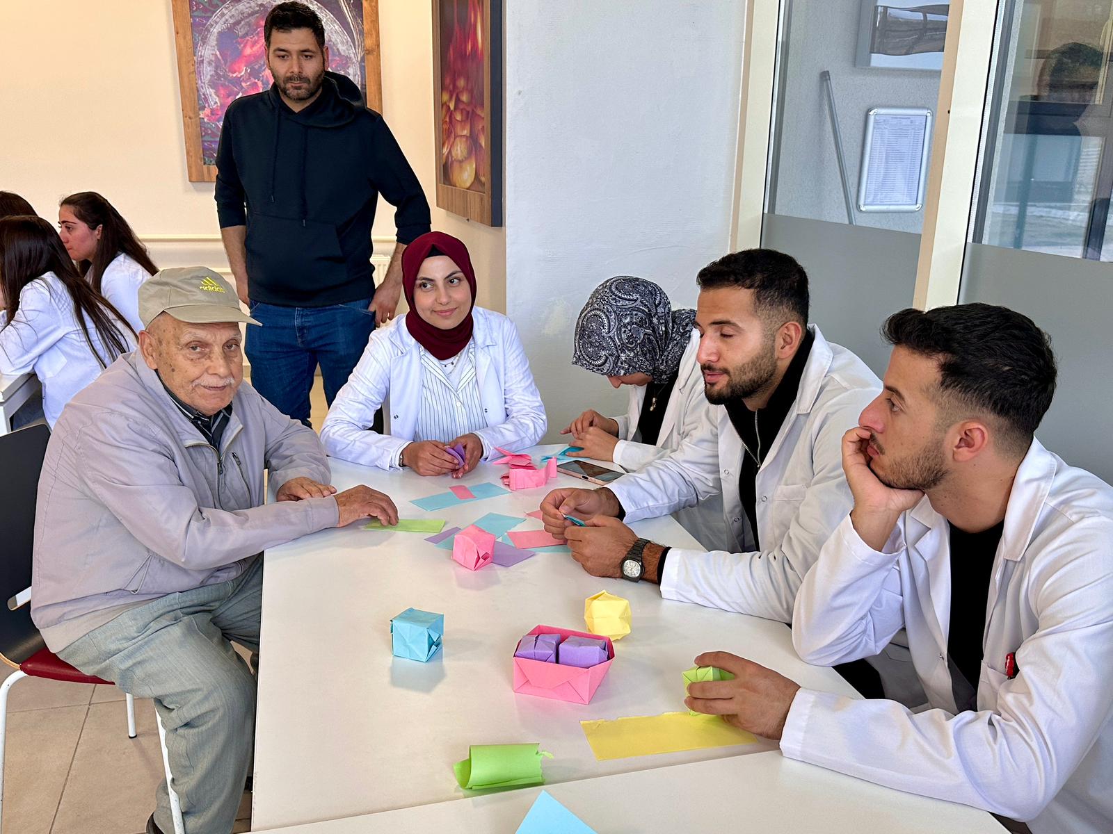 Kastamonu’da 'Dünya Ve Türkiye Yaşlı Projeksiyonu' Paneli Düzenlendi 10