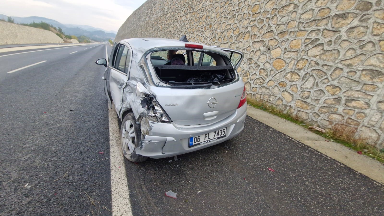 Kastamonu'da Feci Kaza! Cenazeye Giden Aile Kaza Yaptı 3 Kişi Yaralandı!