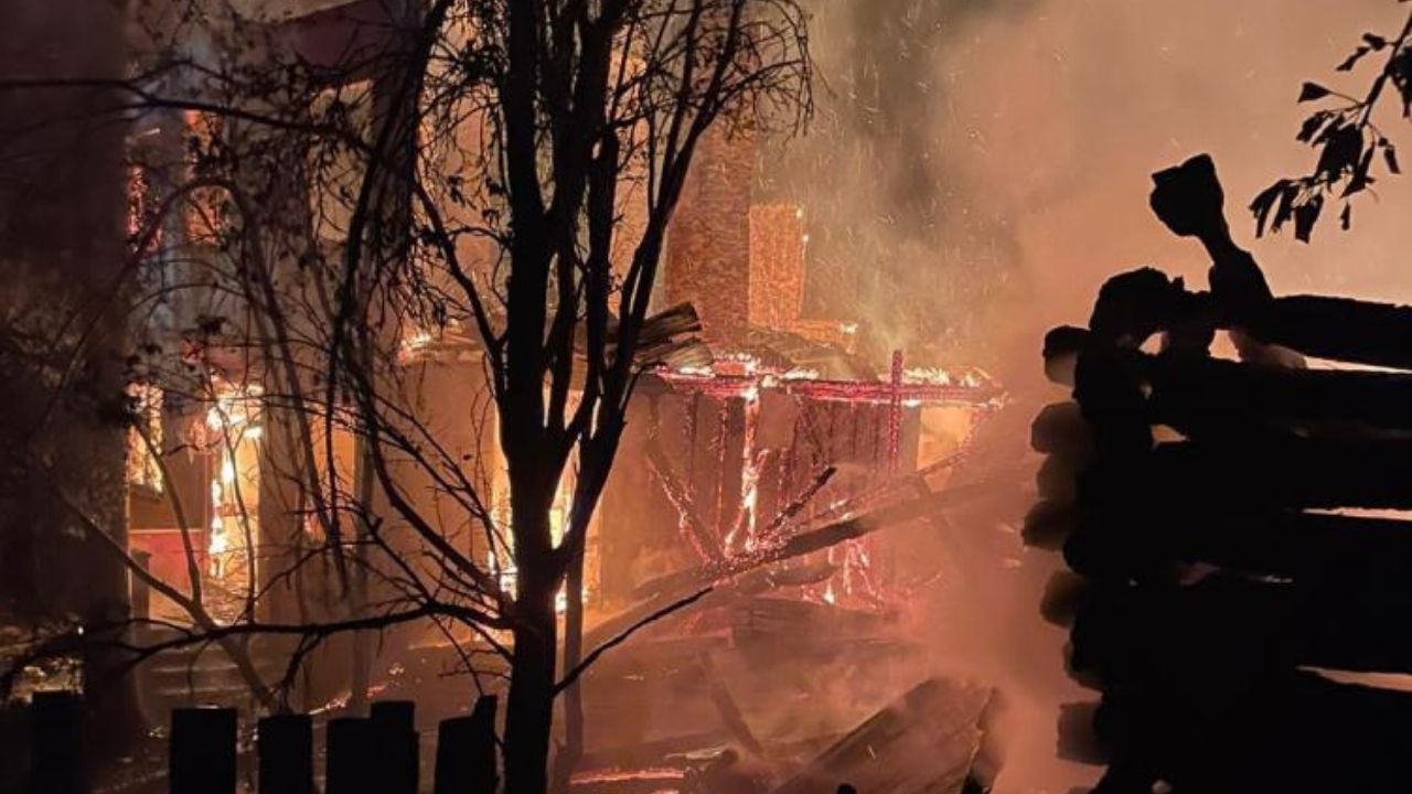 Kastamonu’da Gece Çıkan Yangının Ayrıntıları Ortaya Çıktı Ev Küle Döndü (4)