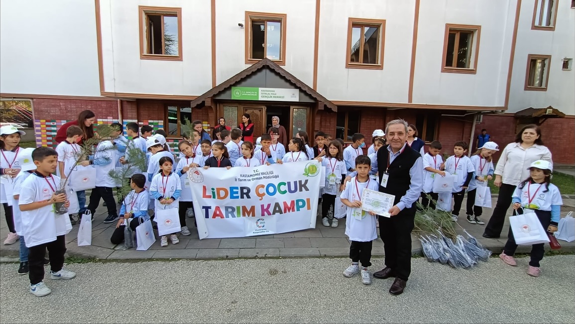 Kastamonu'da Kamp Gerçekleştirildi, Taşköprü'deki Sera Da Ziyaret Edildi 4