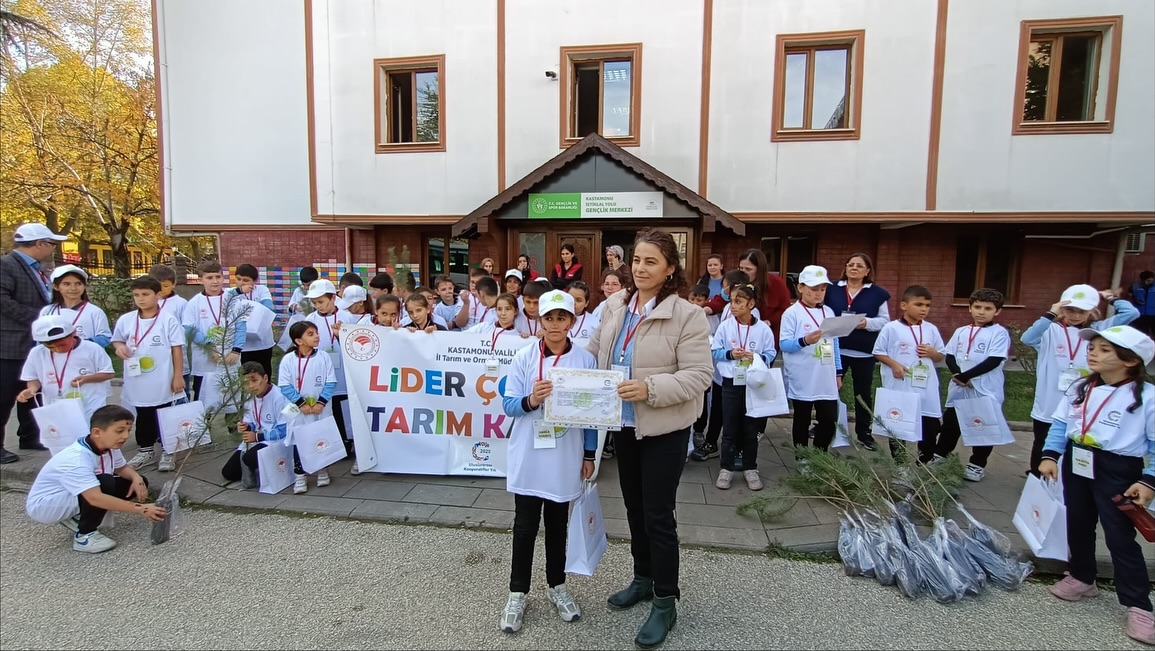 Kastamonu'da Kamp Gerçekleştirildi, Taşköprü'deki Sera Da Ziyaret Edildi 5