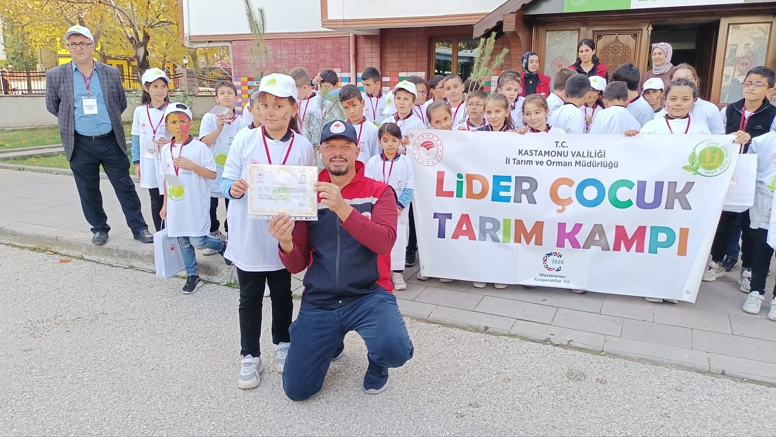 Kastamonu'da Kamp Gerçekleştirildi, Taşköprü'deki Sera Da Ziyaret Edildi 7