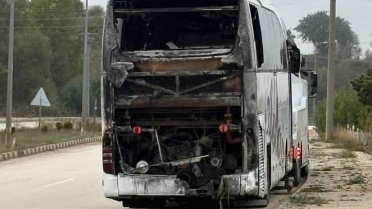 Kastamonu’da Korku Dolu Anlar Otobüs Bir Anda Alev Topuna Döndü (2)