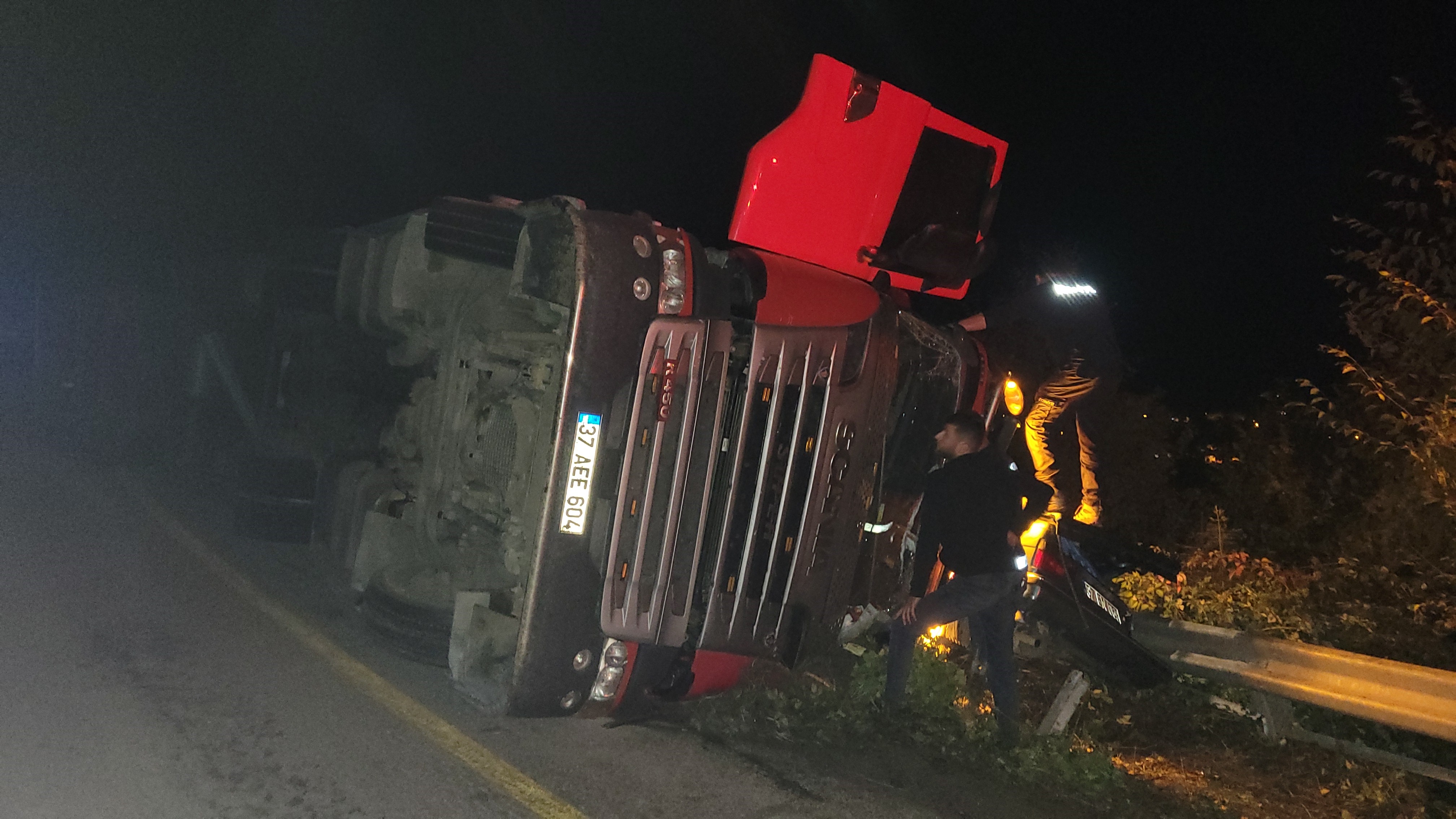 Kastamonu'da Otomobilin Üzerine Devrildi 2 Yaralı Var! 3