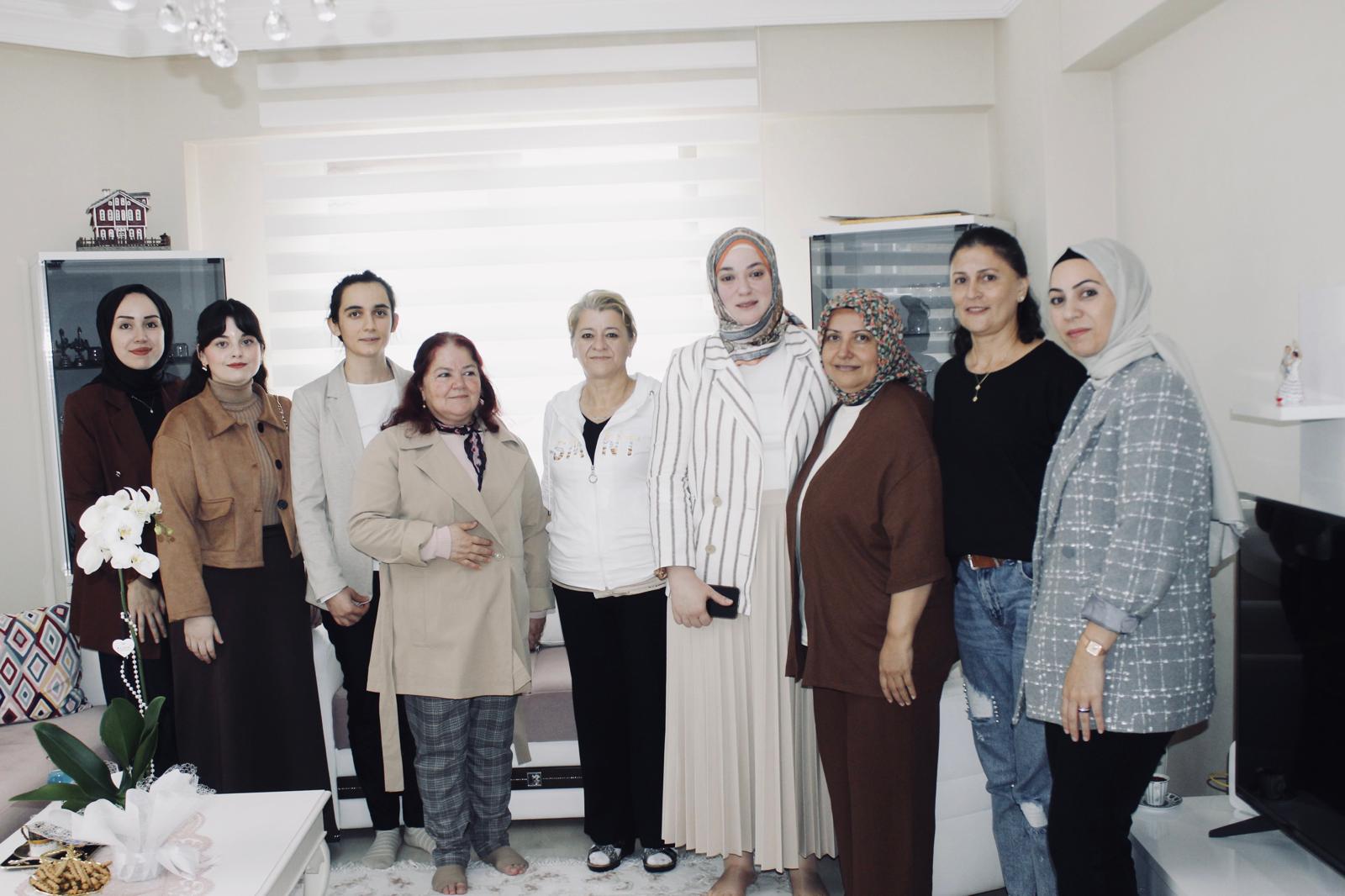 Kastamonu'nun Ilçesinde Muhtar Ameliyat Olmuştu Kaymakam'ın Eşi Ziyaret Etti