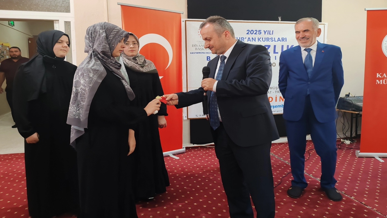 Kız Kastamonu Hafızlık Yarışması (2)