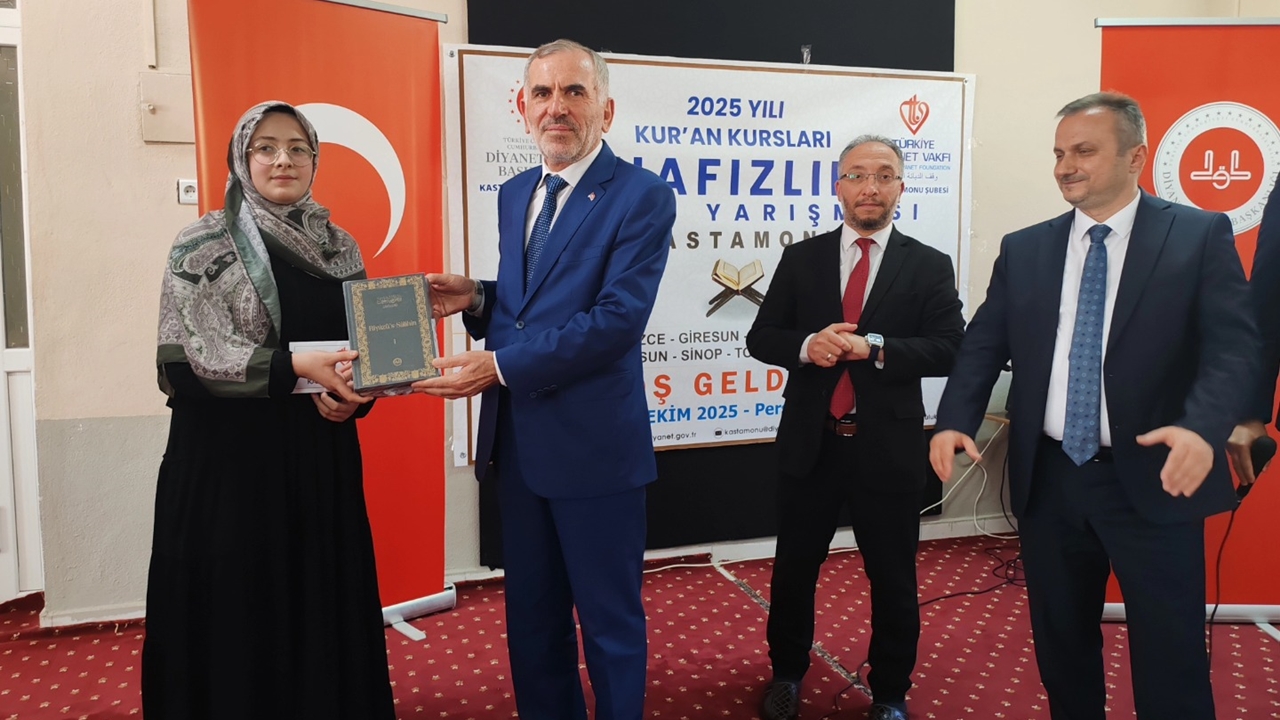 Kız Kastamonu Hafızlık Yarışması (4)