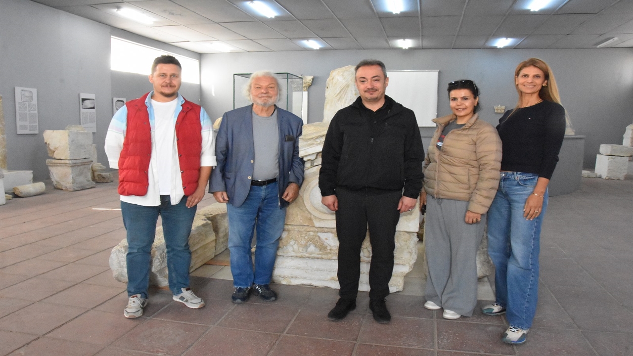 Nedim Gürsel (1)