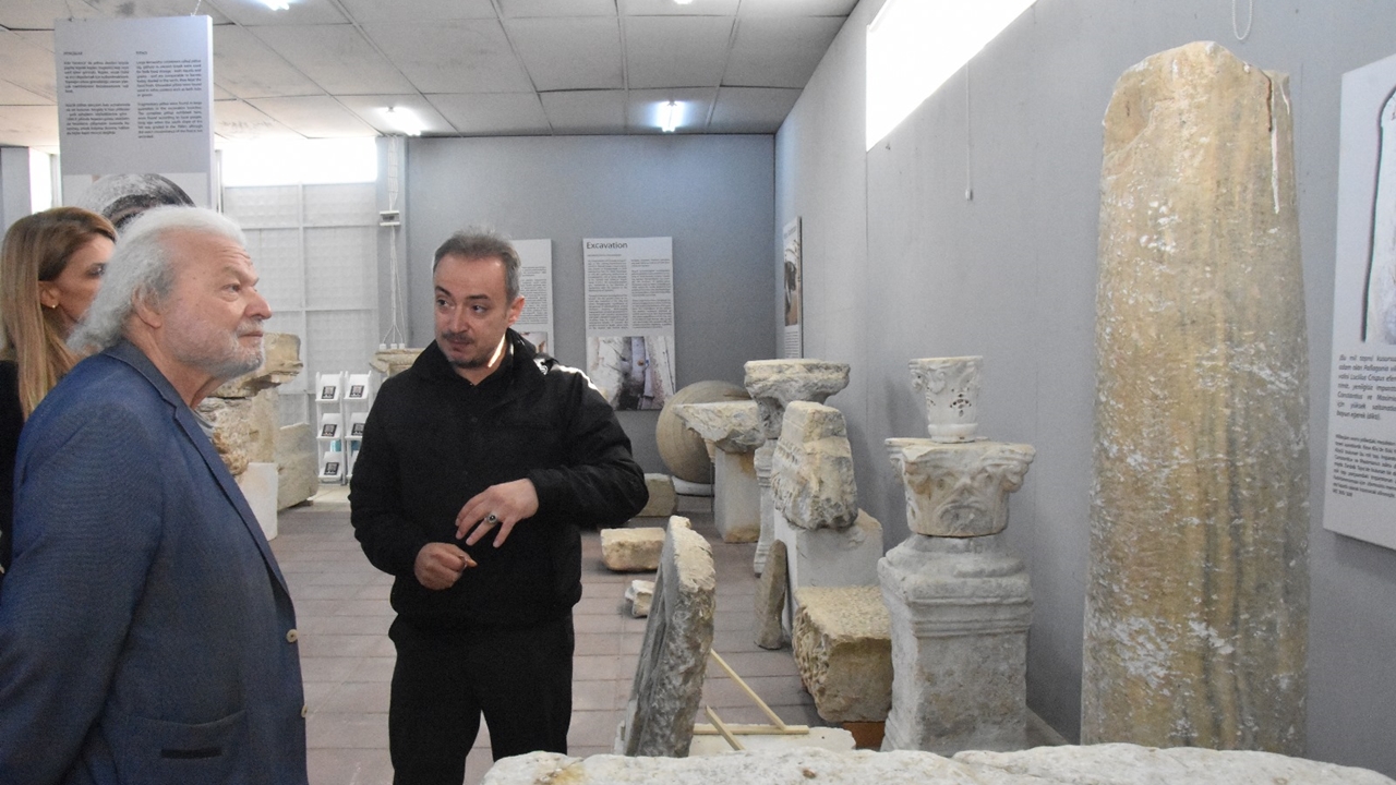 Nedim Gürsel (4)