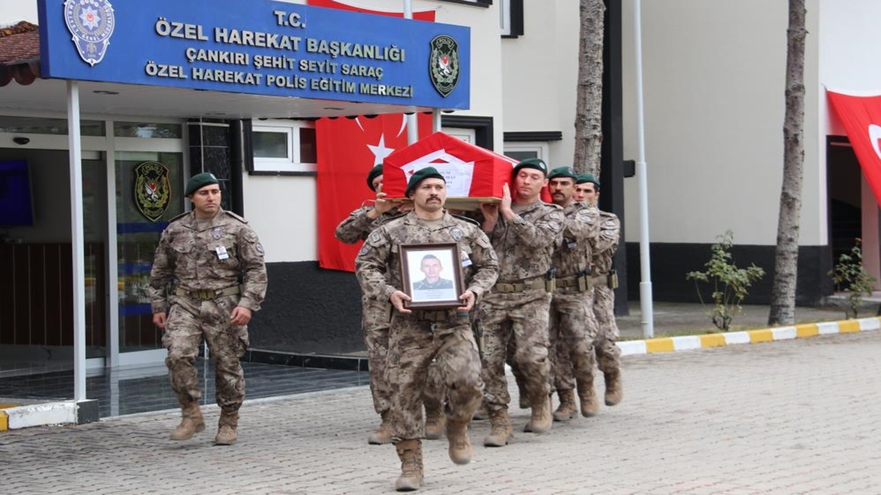 Özel Harekat Polisi Hayatını Kaybetti (4)