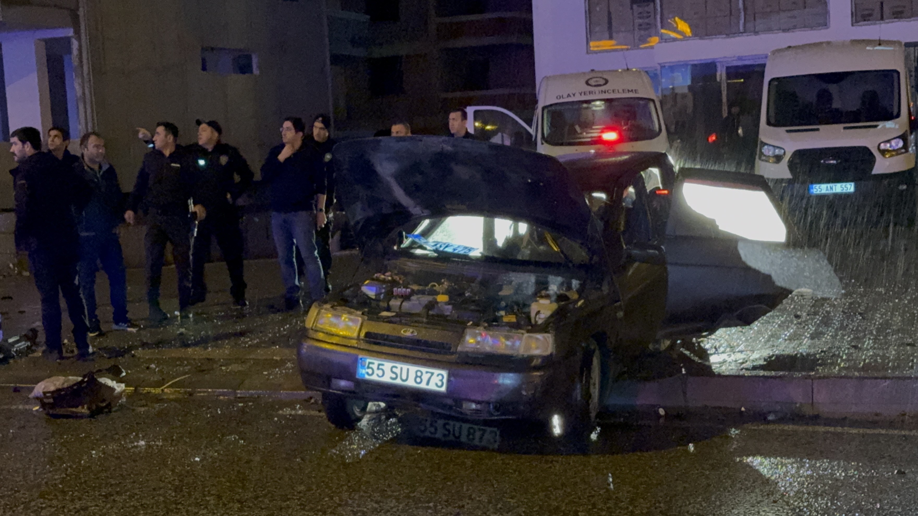 Son Dakika İki Otomobil Çarpıştı Feci Kazada 2 Ölü, 2 Yaralı Var! 1