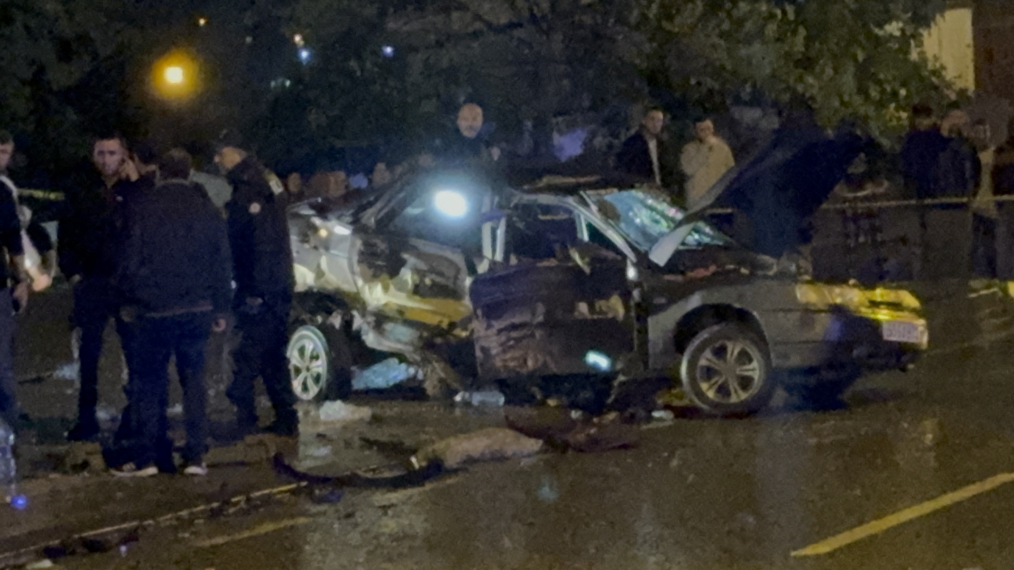 Son Dakika İki Otomobil Çarpıştı Feci Kazada 2 Ölü, 2 Yaralı Var! 4