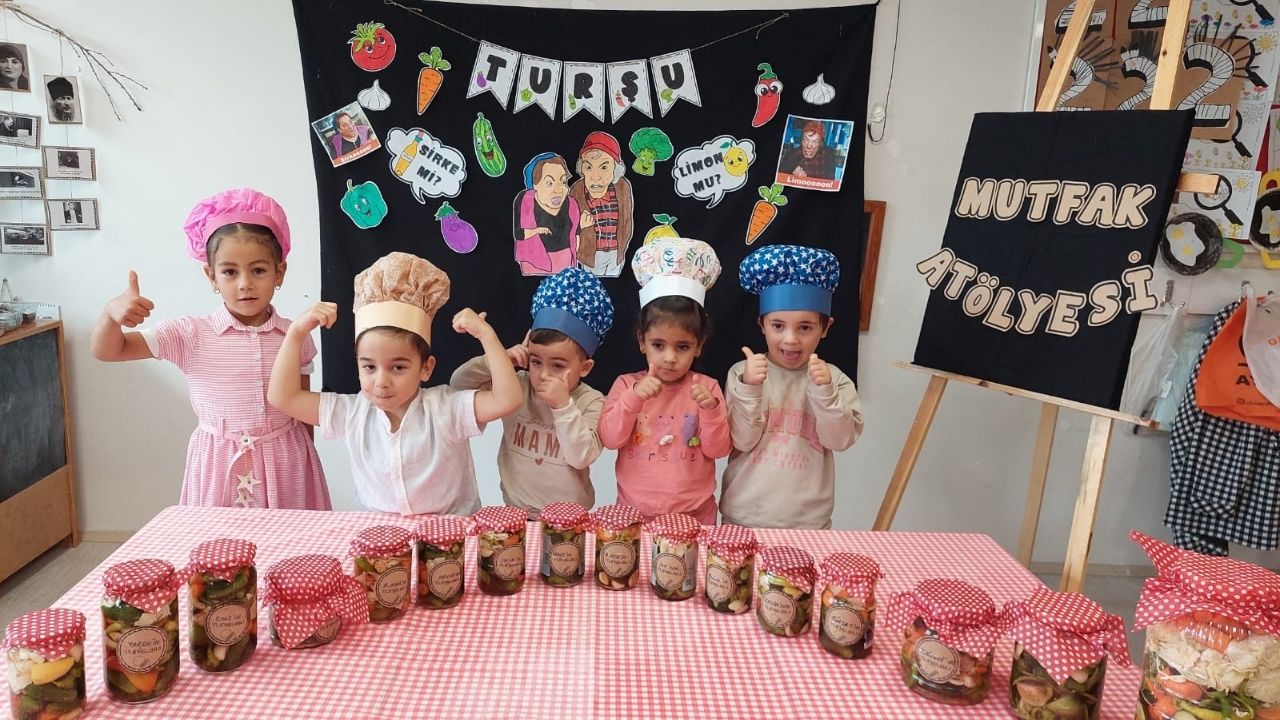 Taşköprü'de Minik Öğrenciler Kendi Turşularını Yaptı (3)