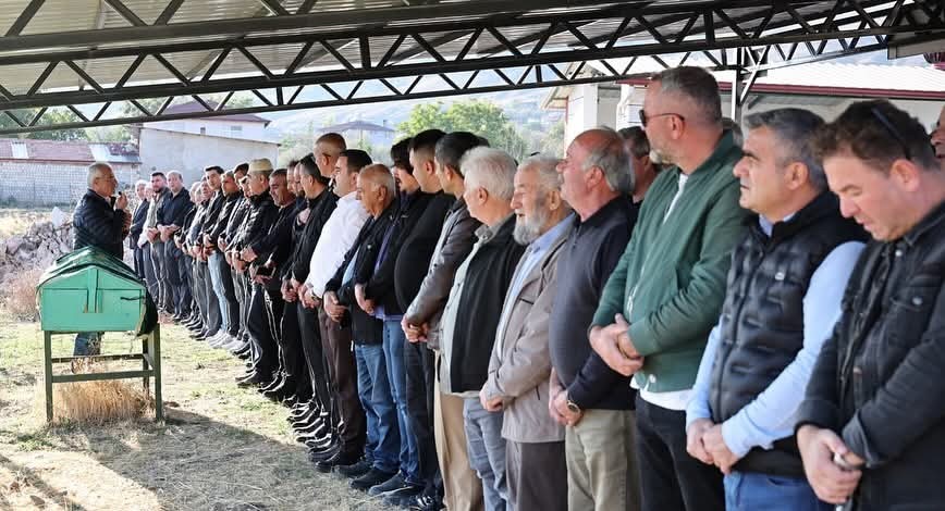 Üniversite Öğrencisiydi Halı Sahada Kalp Krizi Geçirerek Yaşamını Yitirdi 1