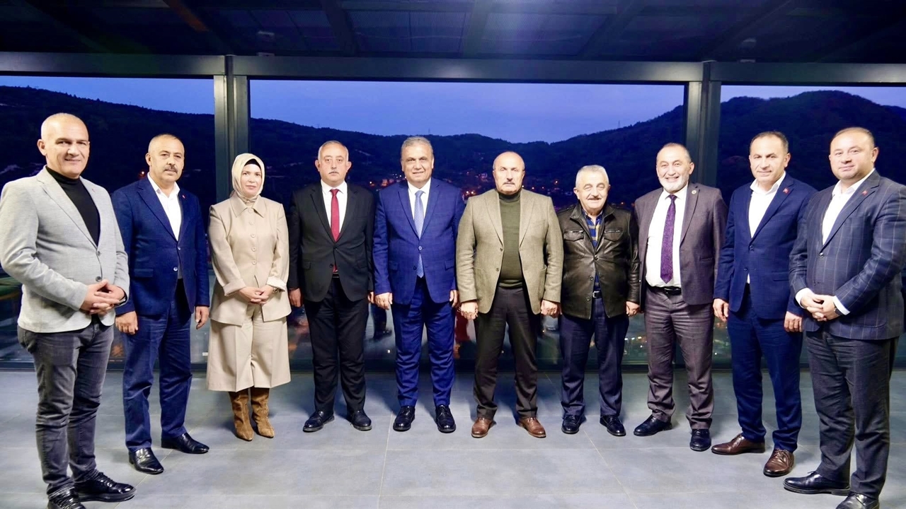 584925123 122283905714072364 4082258913238028516 N