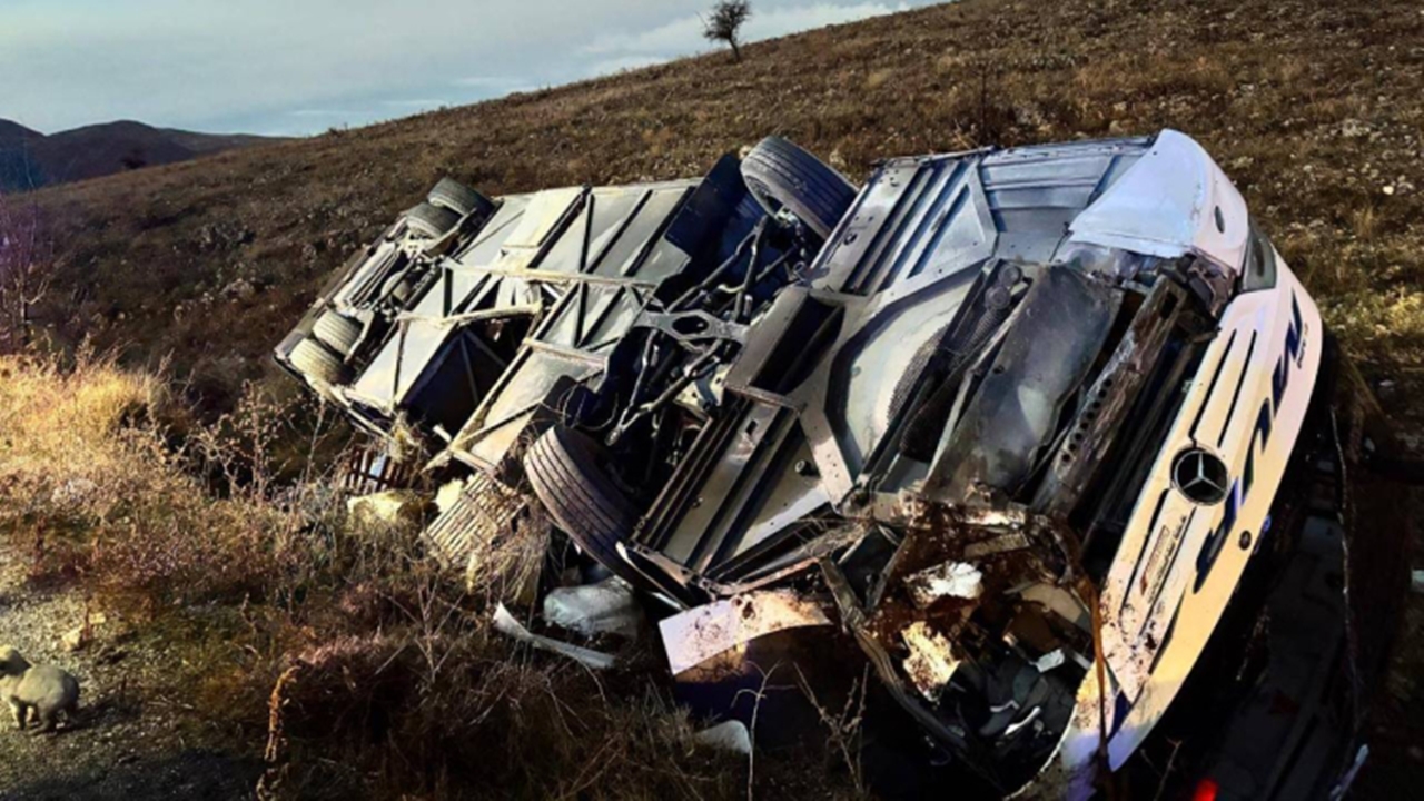 Afyon Yolcu Otobüsü 2 Ölü (2)