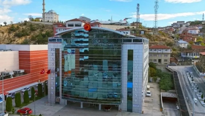 Amatörler Sessiz Ve Öksüz… 12