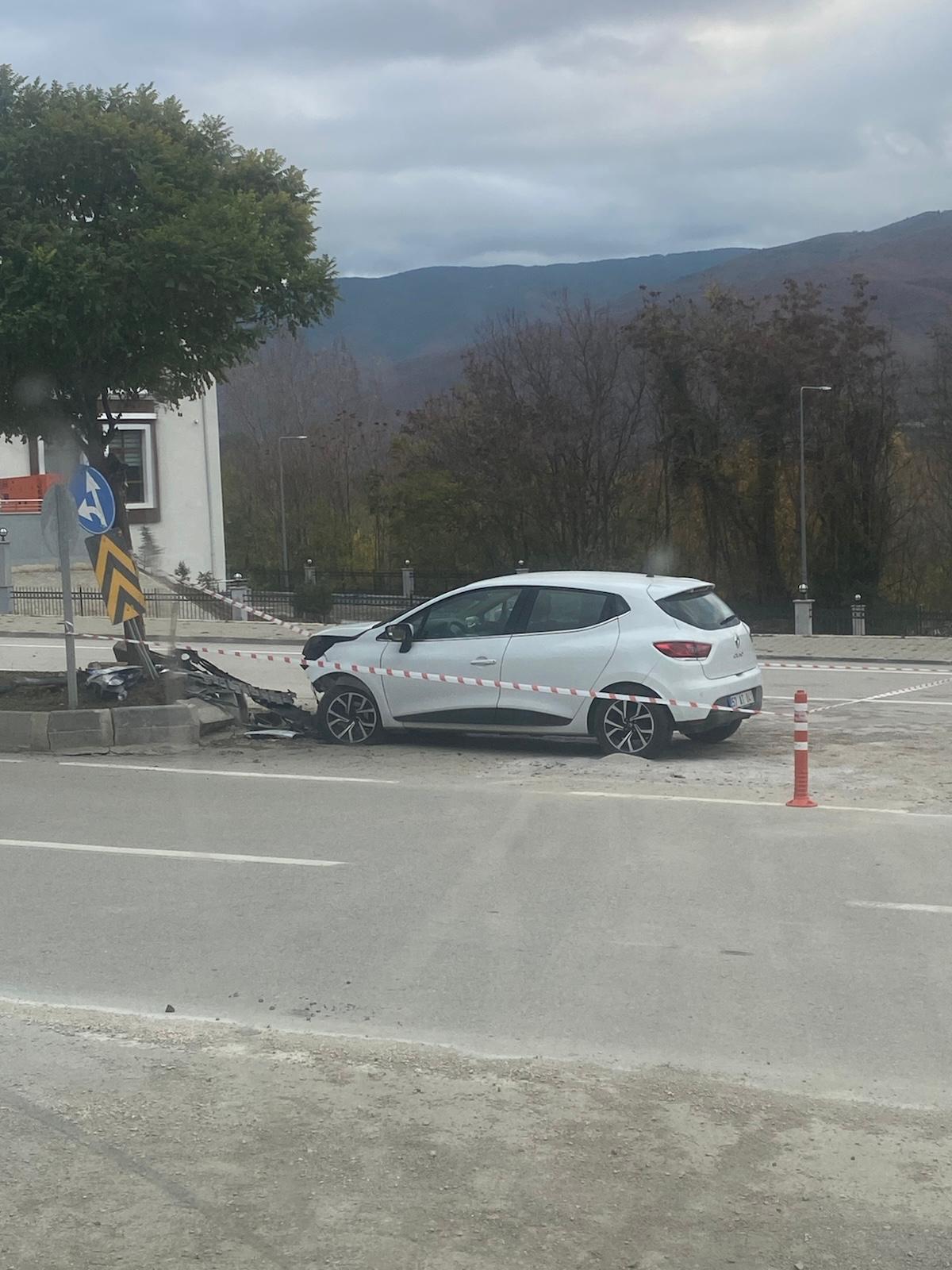 Ankara'dan Dönüyorlardı! Hanönü'de Kaza Yaptılar 2 Kişi Yaralandı! 12