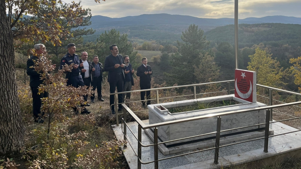 Araç’ta Şehide Vefa Şerife Özden Kalmış Dualarla Yad Edildi (2)