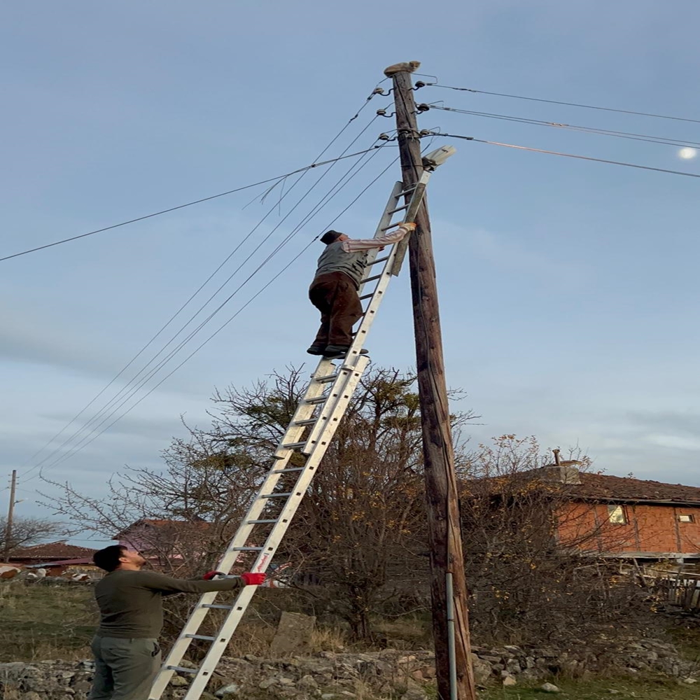 Aşağı Şehir Ören Köyü Muhtarı Kedi Kurtarma (3)