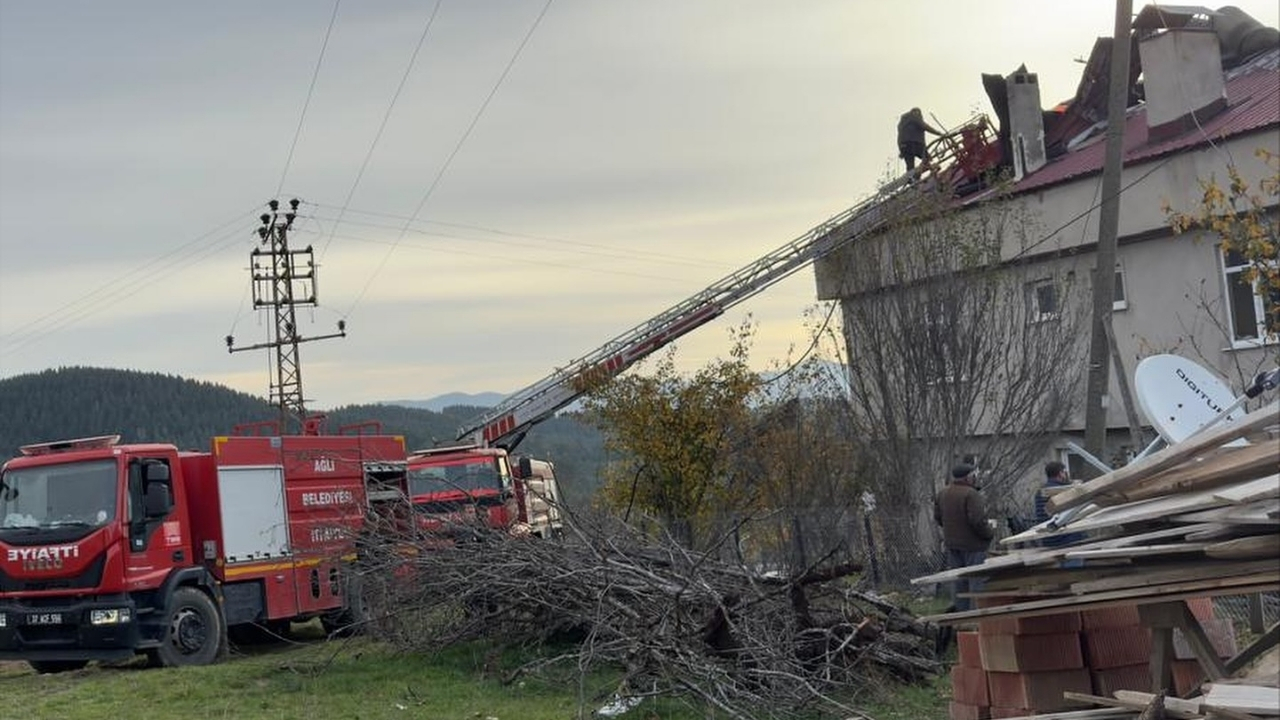 Azdavay Çatı Yangını (1)