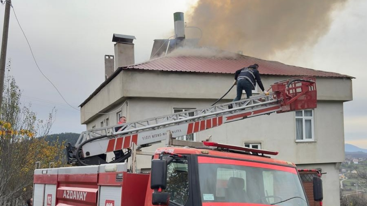 Azdavay Çatı Yangını (2)