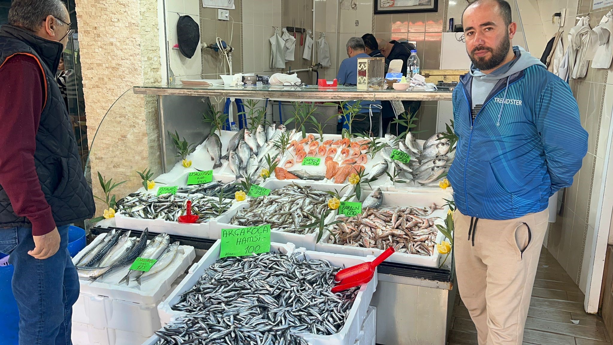 Balık Fiyatları Düştü Vatandaşlar Balığa Yöneldi 88