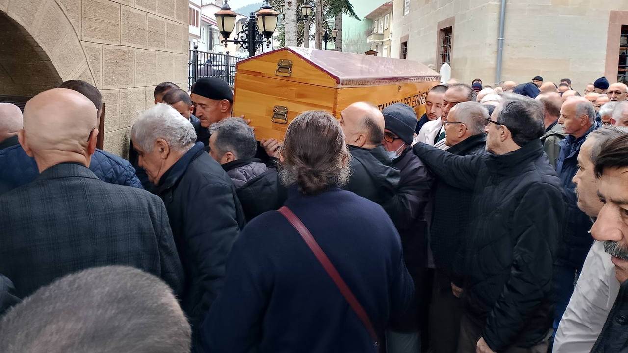 Basri Yavuz Veda Kas