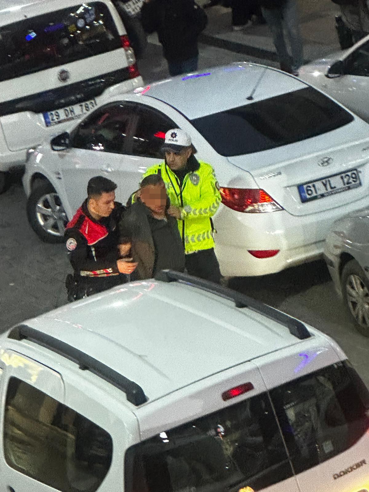 Boşanma Aşamasındaki Eşi Tarafından Bıçaklanan Kadın Yaralandı