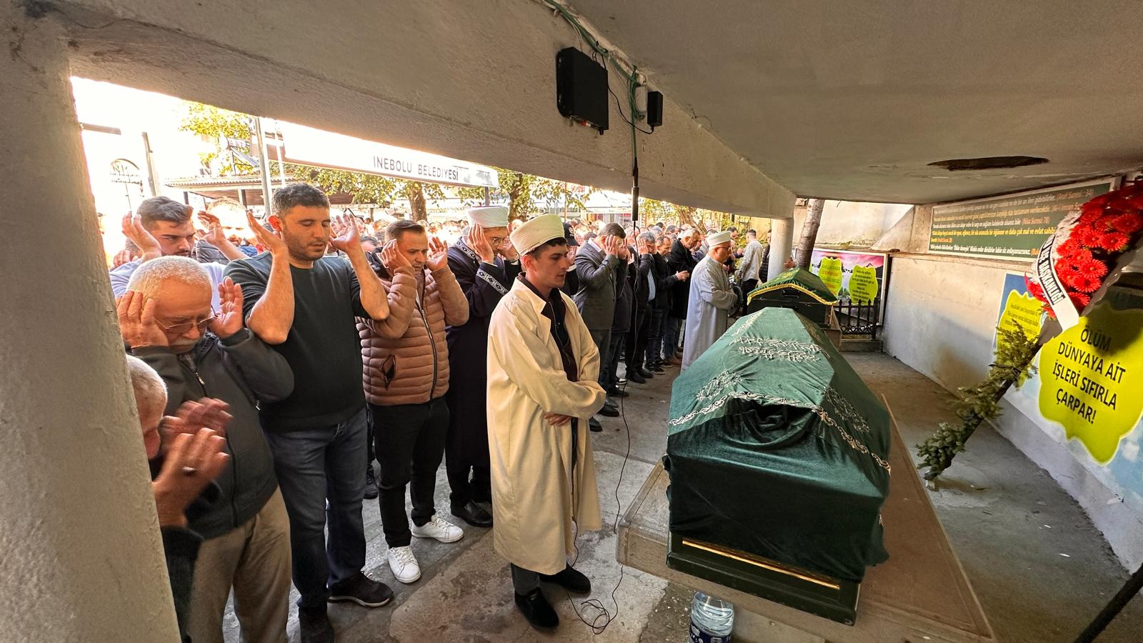 Cenaze Namazını Oğlu Kıldırdı Kastamonu'da Yaşamını Yitiren Muhtar Son Yolculuğuna Uğurlandı 88