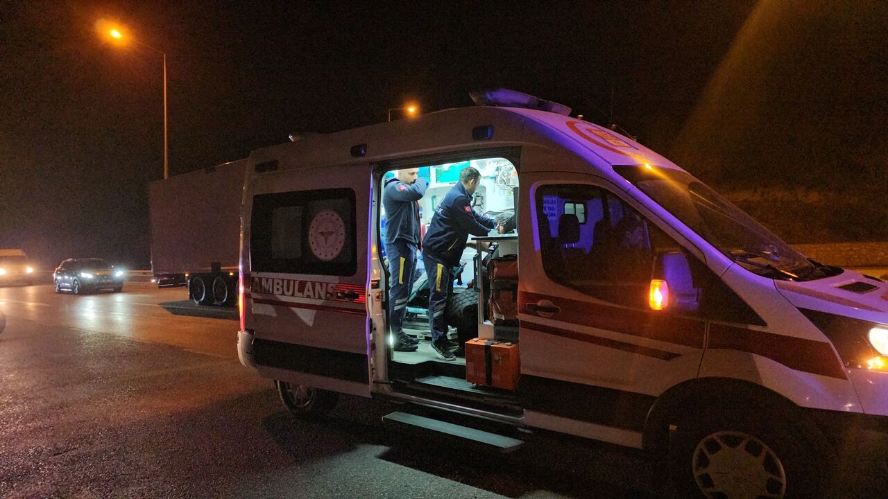 Çorum Kaza Otomobil Hafif (2)