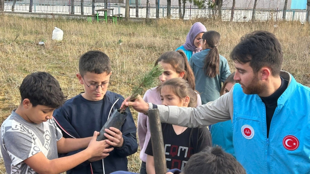 Devrekani’de Öğrencilere Manevi Eğitim Seminer Ve Etkinlik Bir Arada (5)