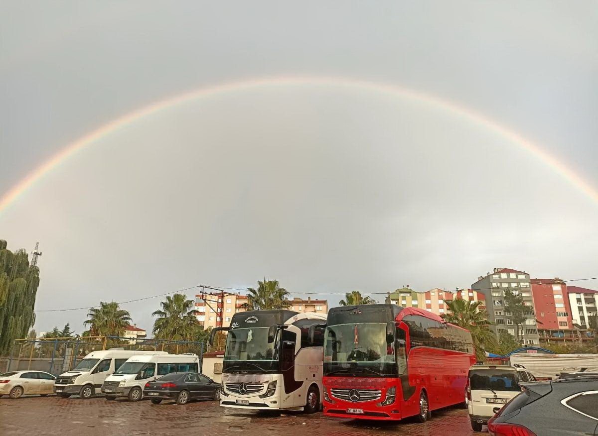 Ender Görülen Manzara Görsel Şölen Yarattı 800