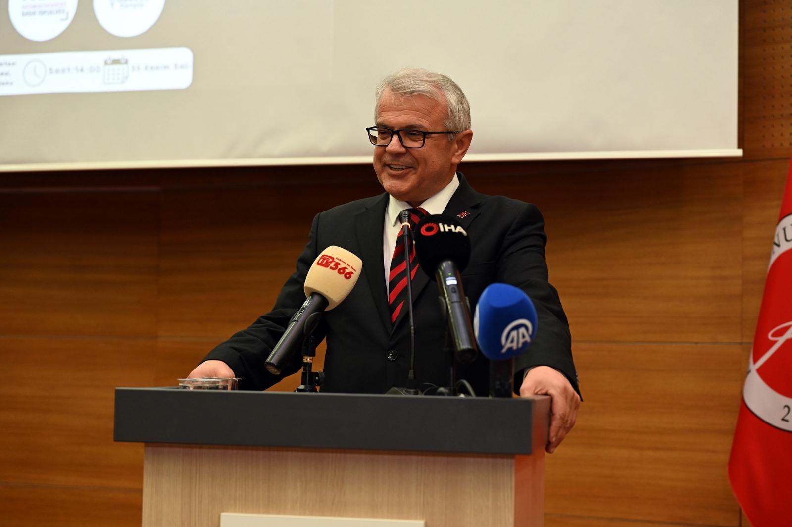 Filistinli Gazeteci Kastamonu'da İsrail Zulmünü Anlattı Ayakta Alkışlandı! 200