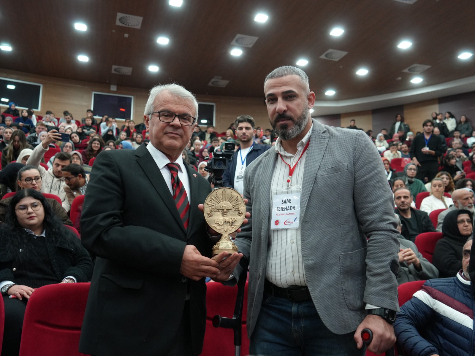 Filistinli Gazeteci Kastamonu'da İsrail Zulmünü Anlattı Ayakta Alkışlandı! 23