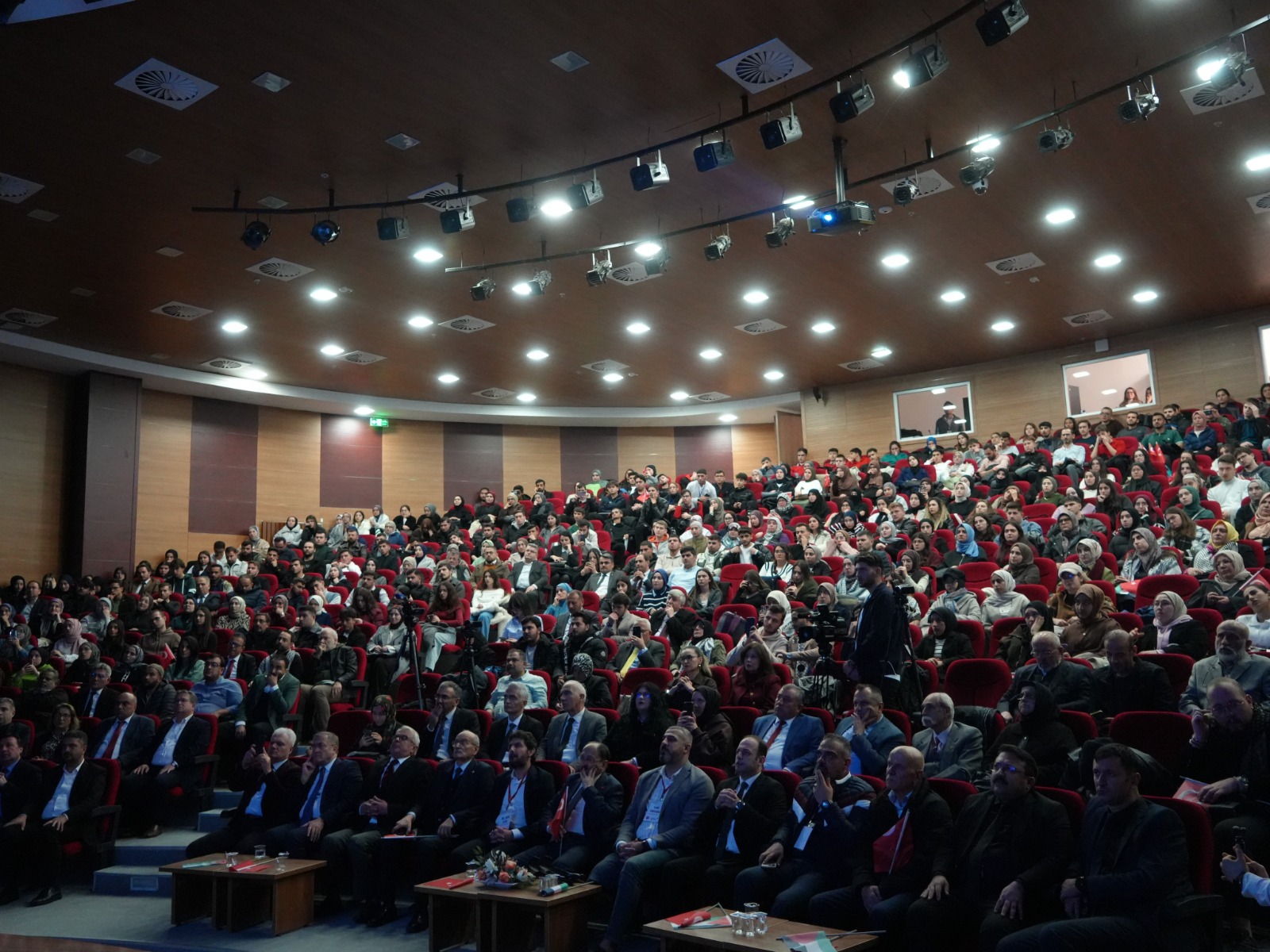 Filistinli Gazeteci Kastamonu'da İsrail Zulmünü Anlattı Ayakta Alkışlandı! 32