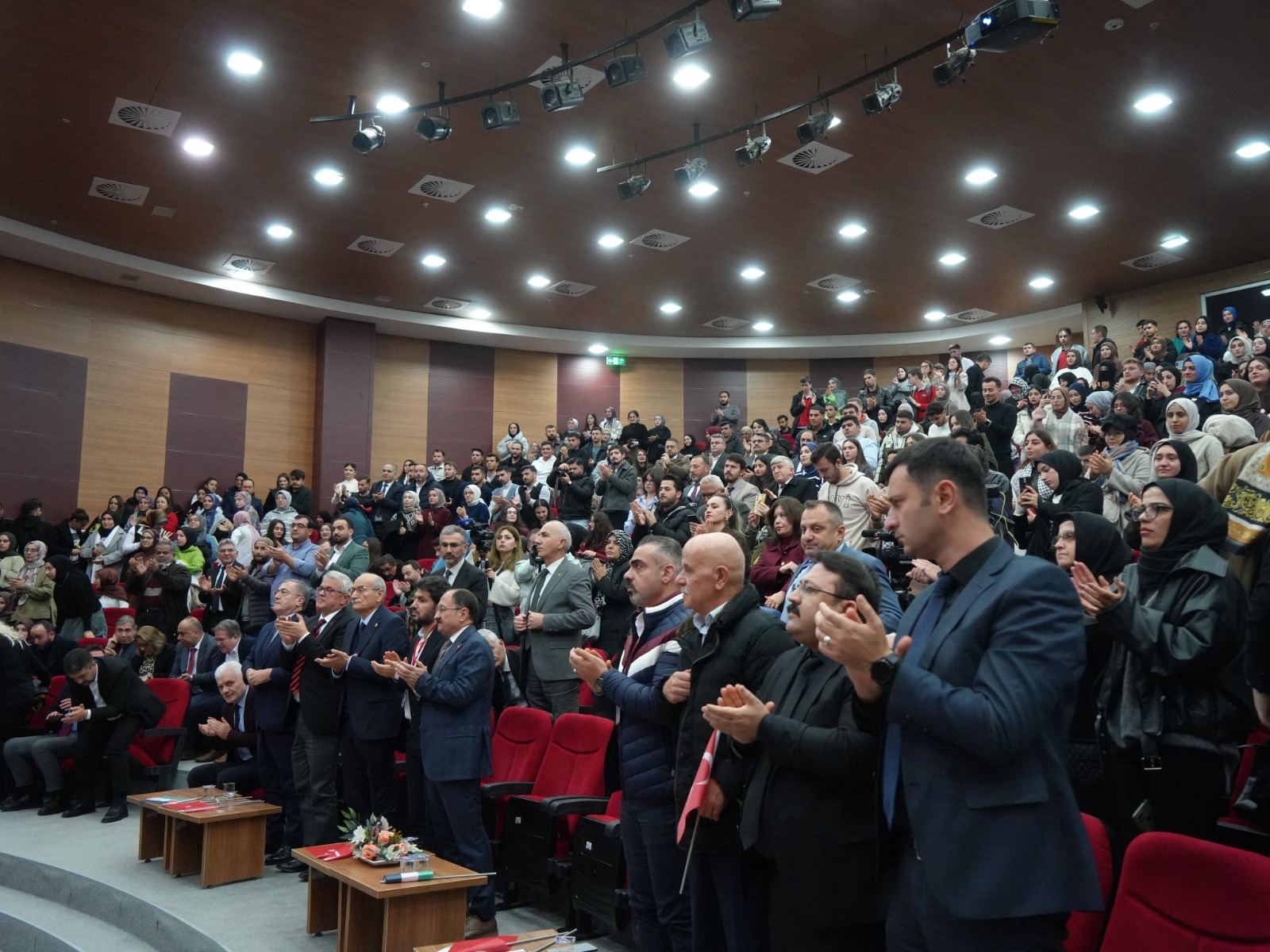 Filistinli Gazeteci Kastamonu'da İsrail Zulmünü Anlattı Ayakta Alkışlandı! 33