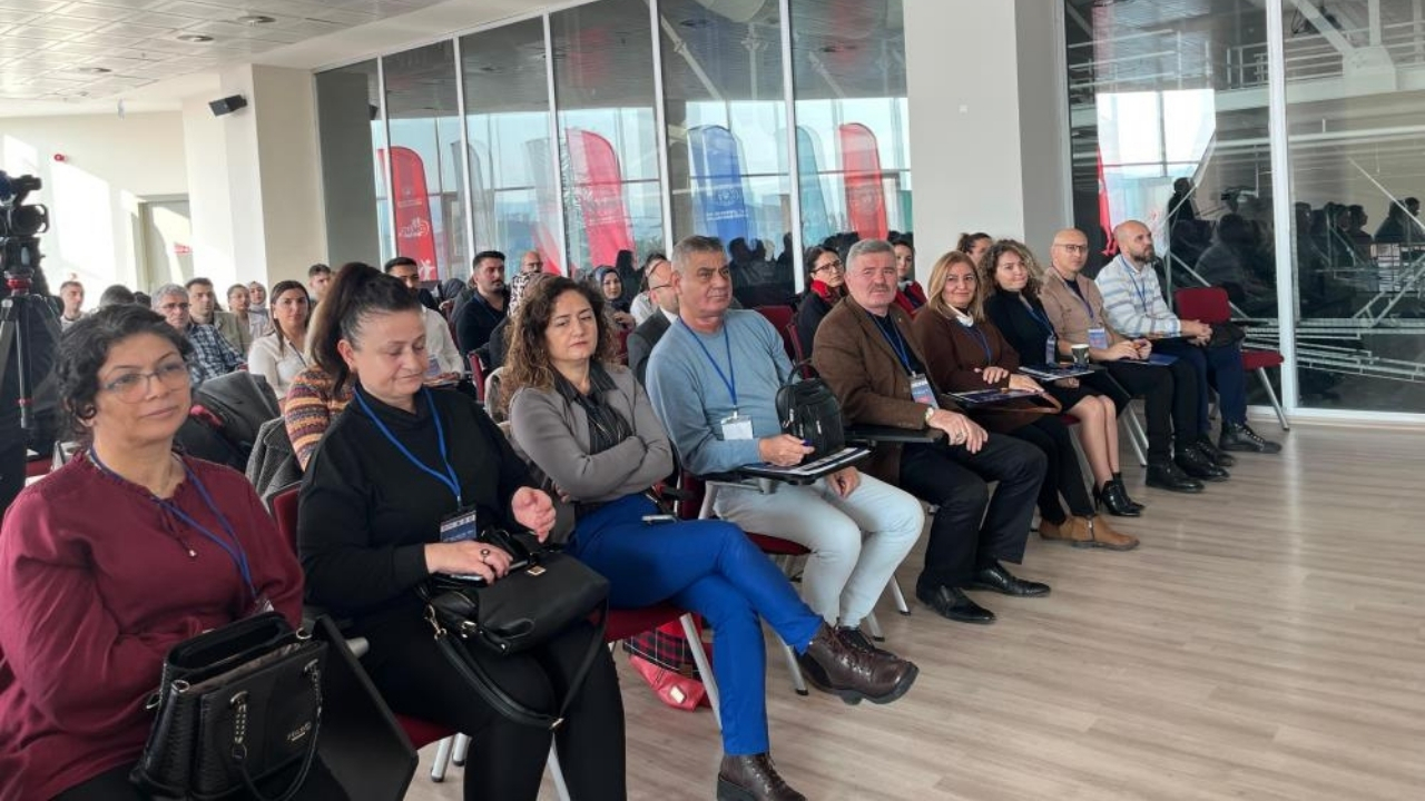 ‘Güçlü Baba Güçlü Özel Birey’ Projesi Kastamonu’da Masaya Yatırıldı (3)