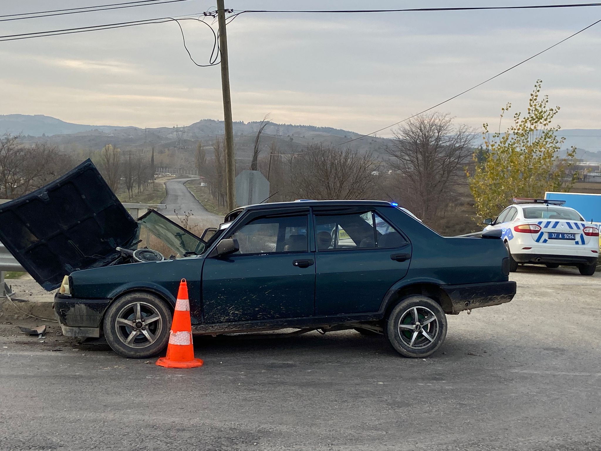 Hanönü Taşköprü Yolunda Kaza! Otomobil Köprü Demirlerine Çarptı 1 Yaralı! 14