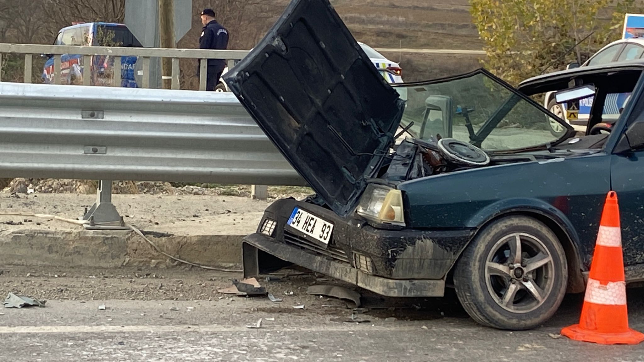 Hanönü Taşköprü Yolunda Kaza! Otomobil Köprü Demirlerine Çarptı 1 Yaralı! 22
