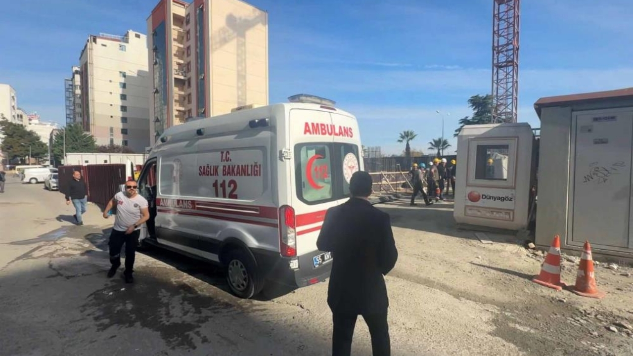 Hastane Inşaatında Kaza Demir Kiriş Işçinin Üzerine Düştü! (1)